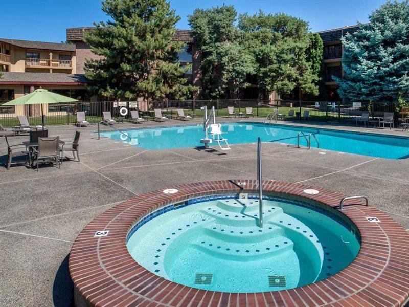 Red Lion Hotel Pasco Airport & Conference Center Extérieur photo