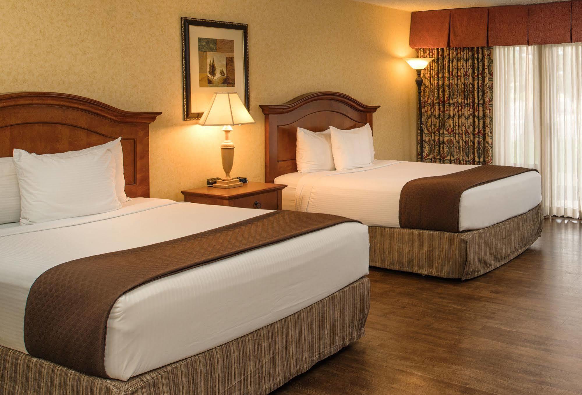 Red Lion Hotel Pasco Airport & Conference Center Extérieur photo