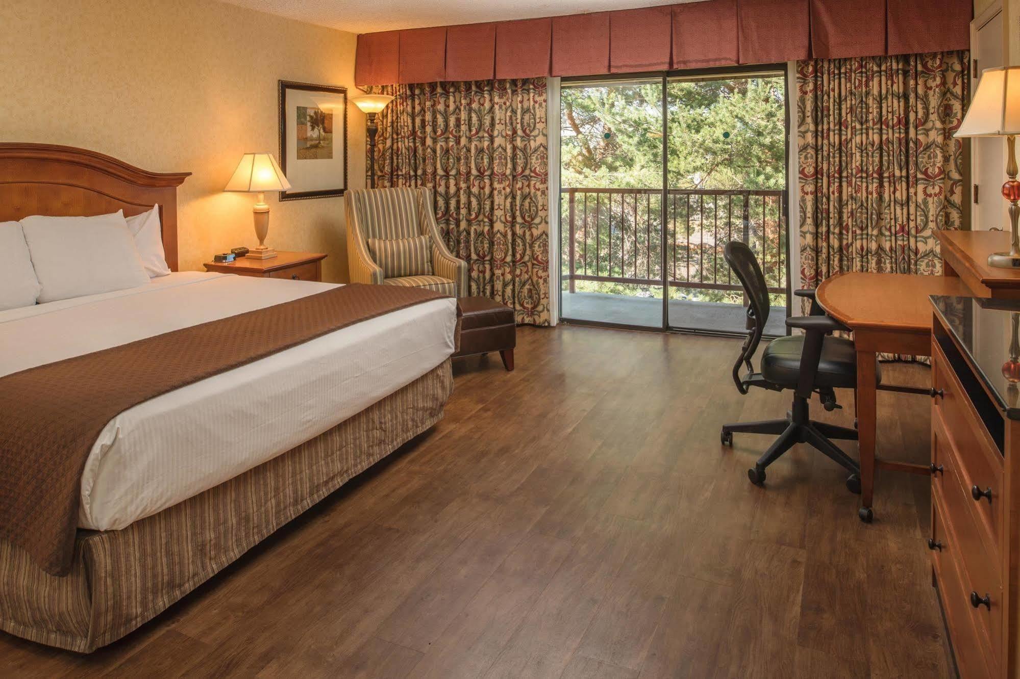 Red Lion Hotel Pasco Airport & Conference Center Extérieur photo
