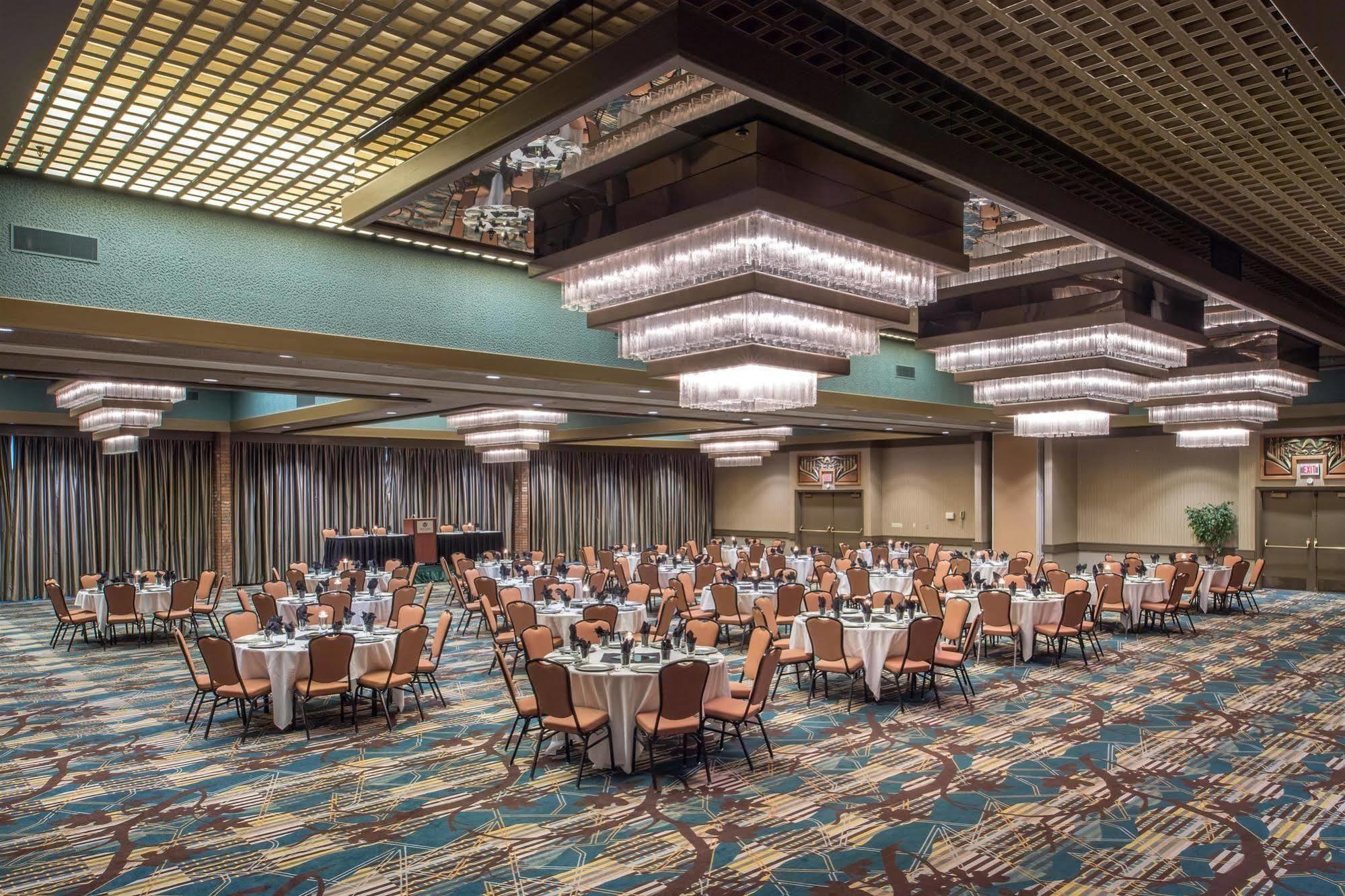Red Lion Hotel Pasco Airport & Conference Center Extérieur photo