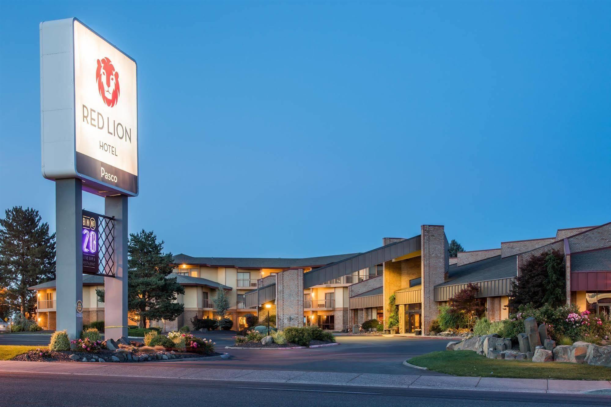 Red Lion Hotel Pasco Airport & Conference Center Extérieur photo